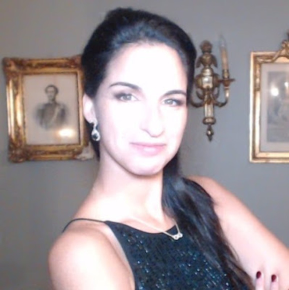 Meet your Posher, Amanda - Picture 1 of 1